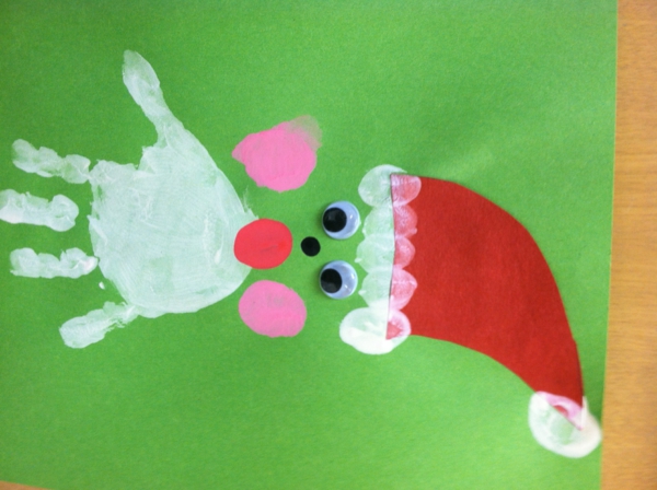 ideas de manualidades para el jardín de infantes - decoración para Navidad - foto tomada desde arriba