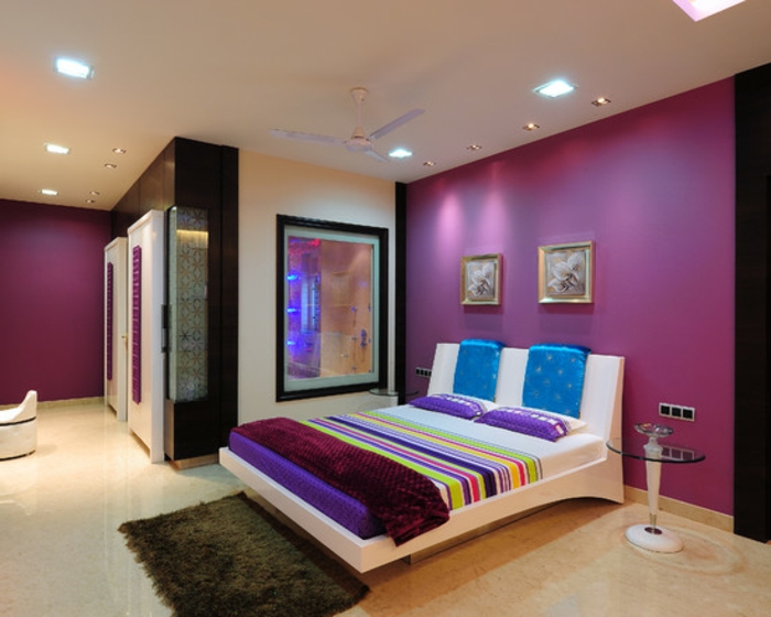 deckenbeleuchtung-лилаво-стенни картини-много-за-спалня-модерен