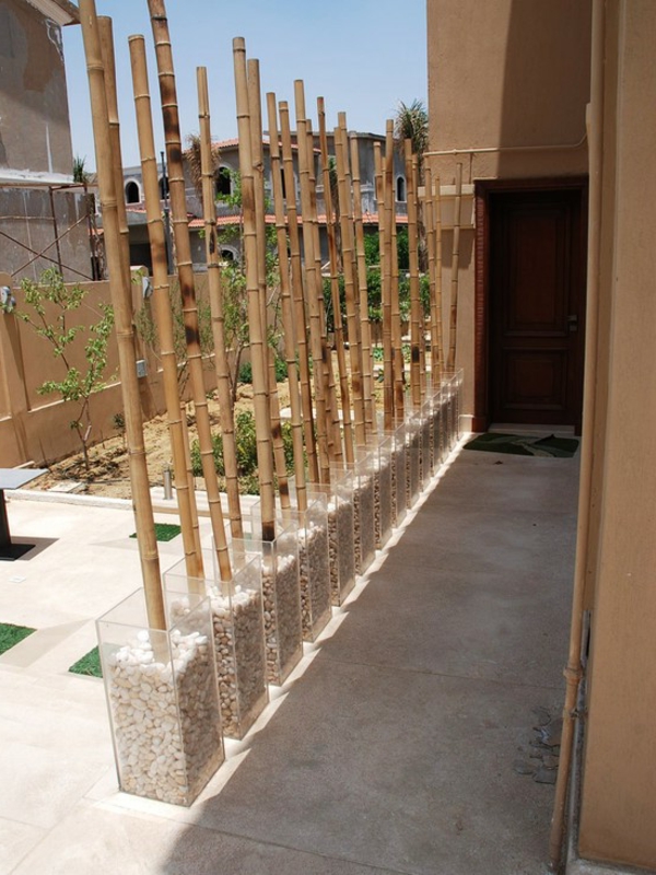 Sisustus bambusta terassilla