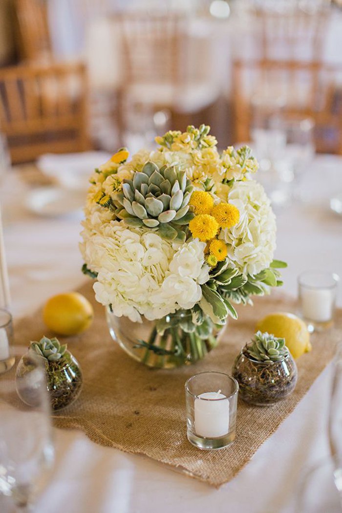 déco vase-avec-hortensias belle décoration de table