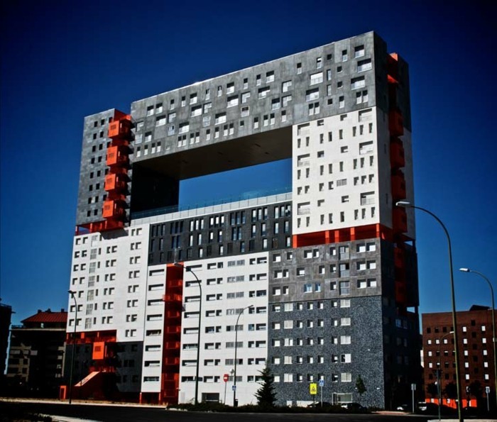 A posztmodern felhőkarcoló Madrid