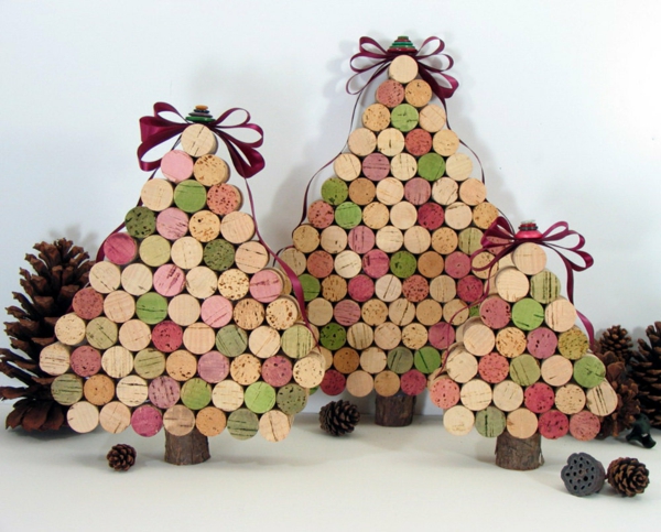 három karácsonyfák-re színű-parafa-bádogos-for-dekoráció