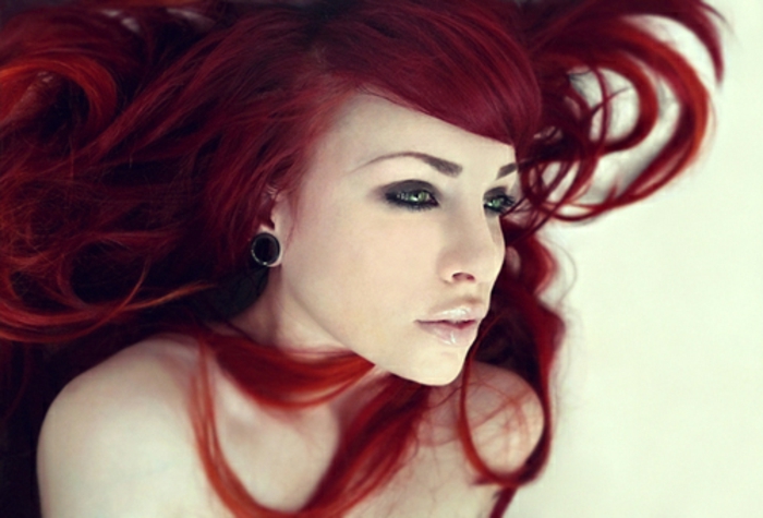 σκούρο κόκκινο-μαλλιά-όμορφο σχεδιασμό