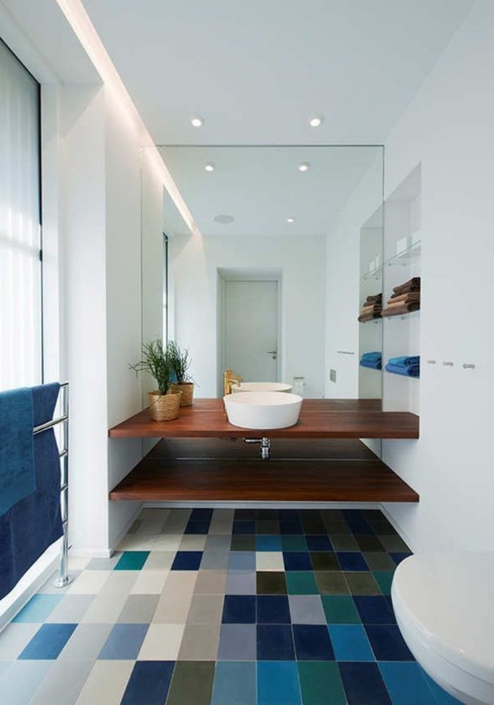 效果浴室创造的，地砖有趣的视觉中
