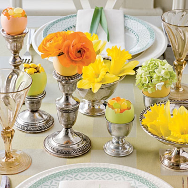 húsvéti asztal díszítése-színes-aranyos