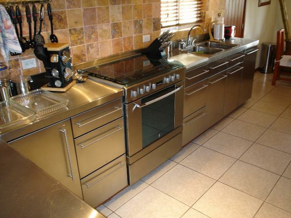 不锈钢厨房台面水槽 - 厨房块