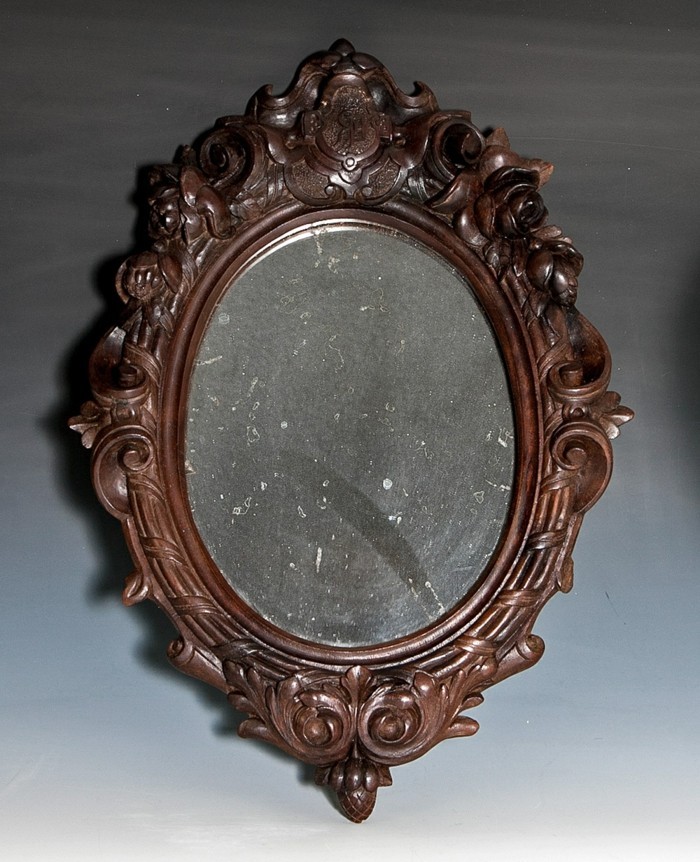Egy nem-tradizioneller barokk tükör