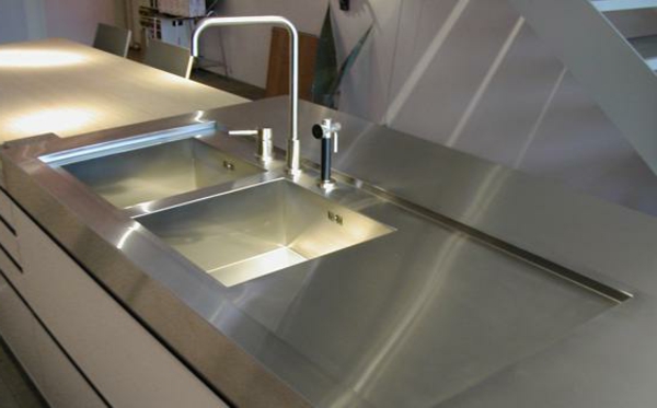 内置水槽 - 由不锈钢制成 - 现代台面