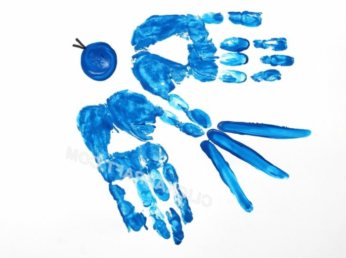 סנונית כחולה - תמונה עם טביעת יד