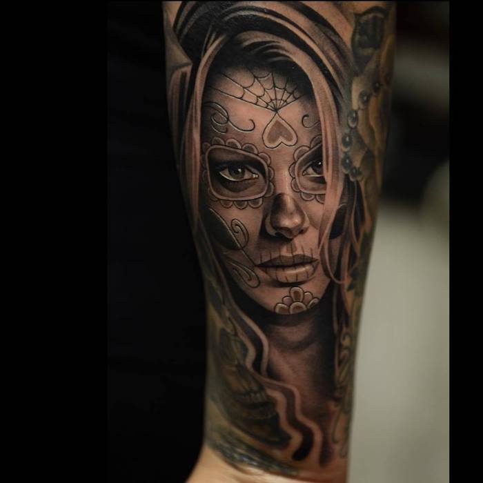 la catrina τατουάζ με μια νεαρή γυναίκα, ένα μαύρο αράχνης και μια γκρι μικρή καρδιά