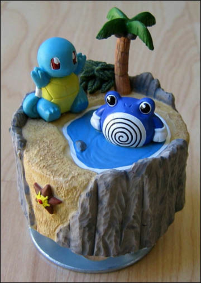 一个有着棕榈树的宠物小精灵派，两个蓝色的小精灵生物，湖和海星的好主意
