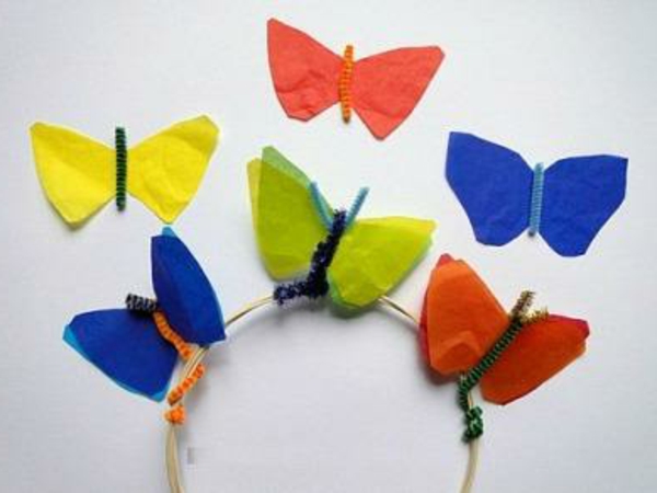 yksinkertainen käsityö-ideat-värikäs-perhosia-of-paperi-valkoinen tausta