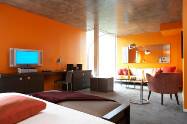 提供想法 - 卧室 - 橙色 - 墙 - 许多家具