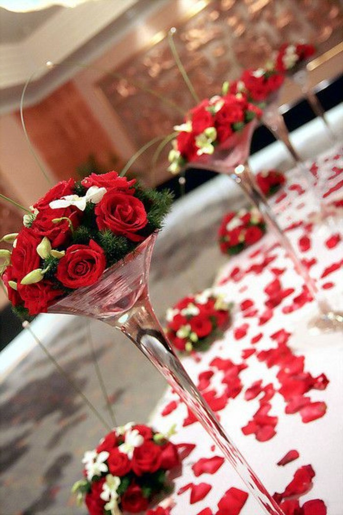 Elegantan stol ukras ideje-s-ruža latice