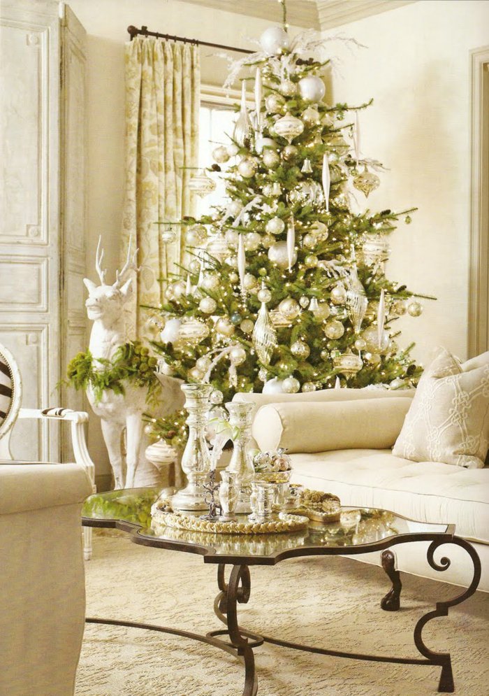 优雅圣诞枞树鹿图餐桌装饰