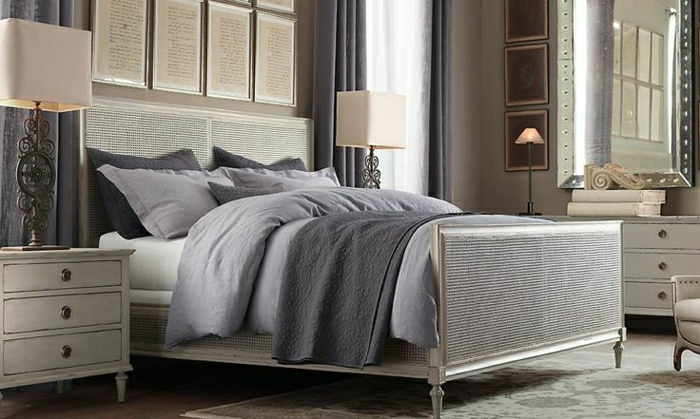 elegante color beige dormitorio y cofres Cushion lecho manta de color púrpura