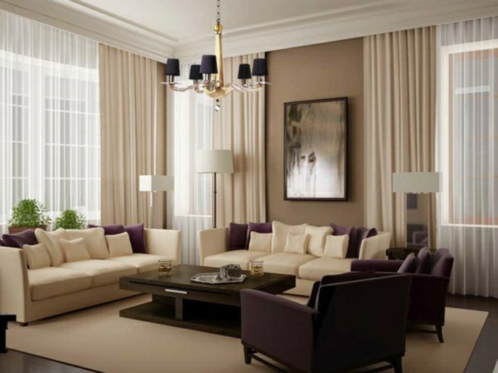 优雅，客厅，设置和使用时髦帘，装饰