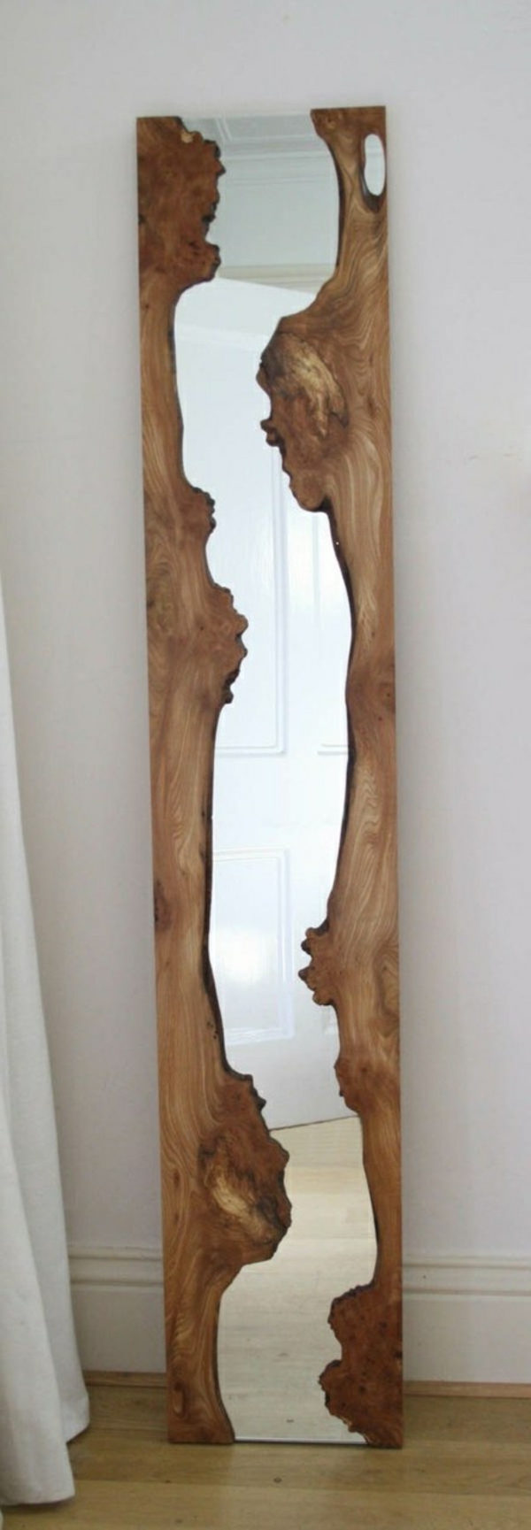 driftwood-peili, jossa on klassinen ilme