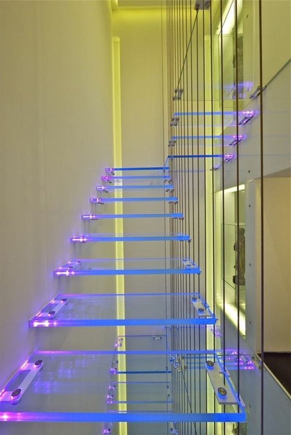 الاسراف شيك-الدرج-الإضاءة في الزاهية الألوان