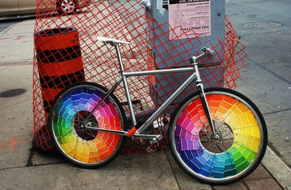 קישוטי אופניים - גלגלים צבעוניים - ברחוב
