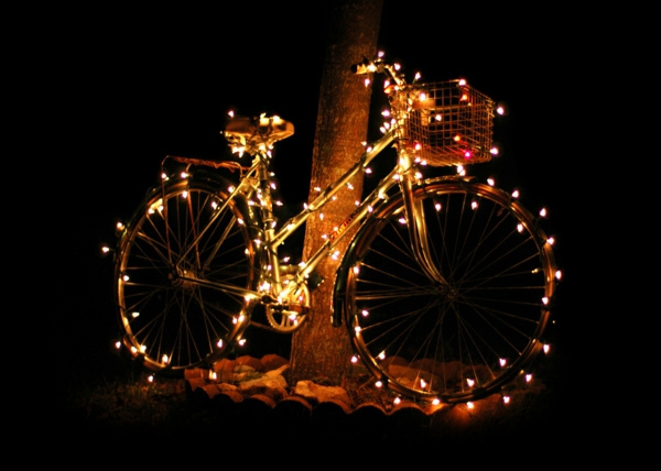 דקו אופניים אורות רקע בשחור