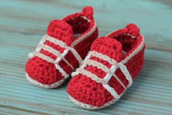 -Fantastic-बच्चा जूते-साथ-सुपर-सुंदर डिजाइन से crochet-महान व्यावहारिक-इन विचारों
