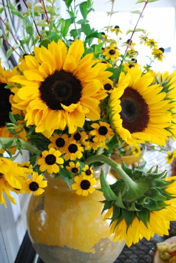 ρυθμίσεις φανταστική-καλοκαίρι-λουλούδι - κίτρινο βάζο