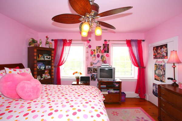 фантастичен дизайн спалня в розово