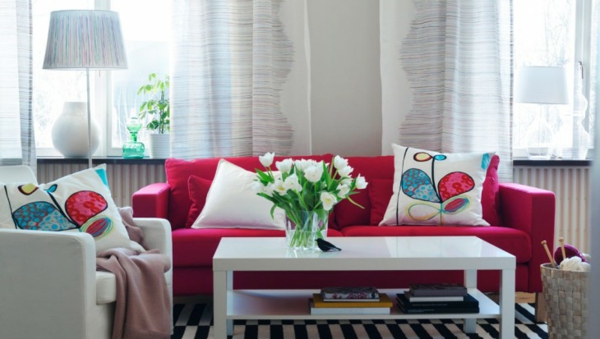 színes javaslatokat-nappali kinyitható málna-rózsaszín színű, fehér virágok