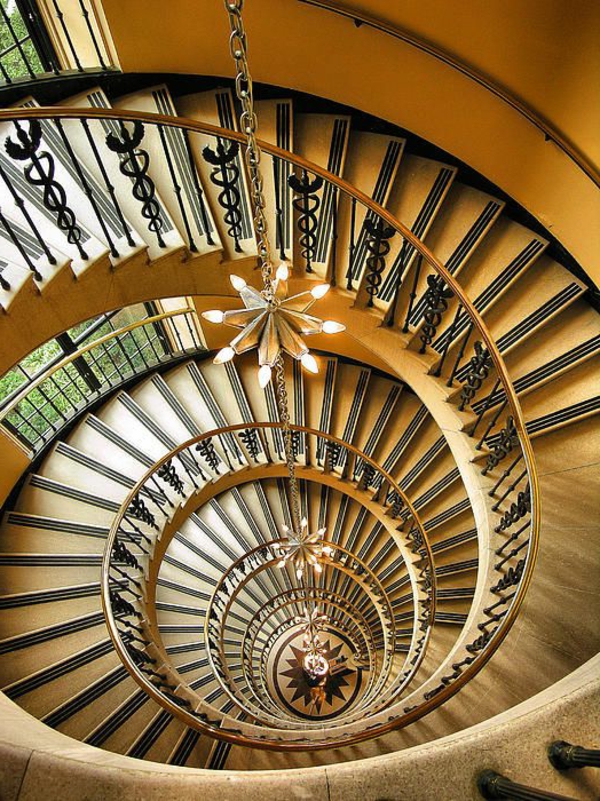 आकर्षक इंटीरियर सीढ़ी Spindeltreppe-