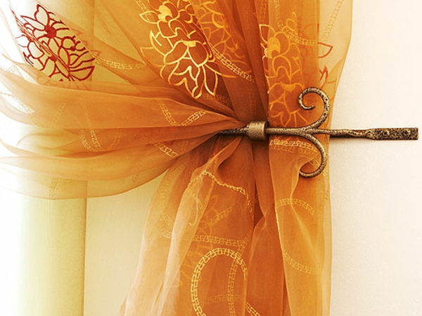 窗帘设计 - 窗帘 - 橙色 - 墙上白色