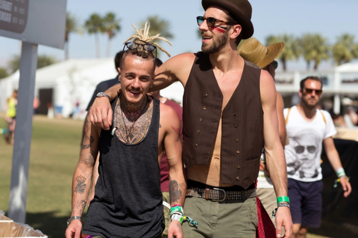 coachella donosi ljude bliže novo prijateljstvo napraviti dvije muške frizure tetovaža