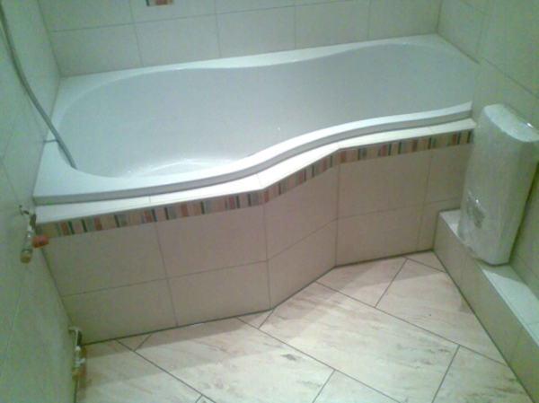瓷砖设计 - 浴缸与轻型浴缸 - 小浴室装备
