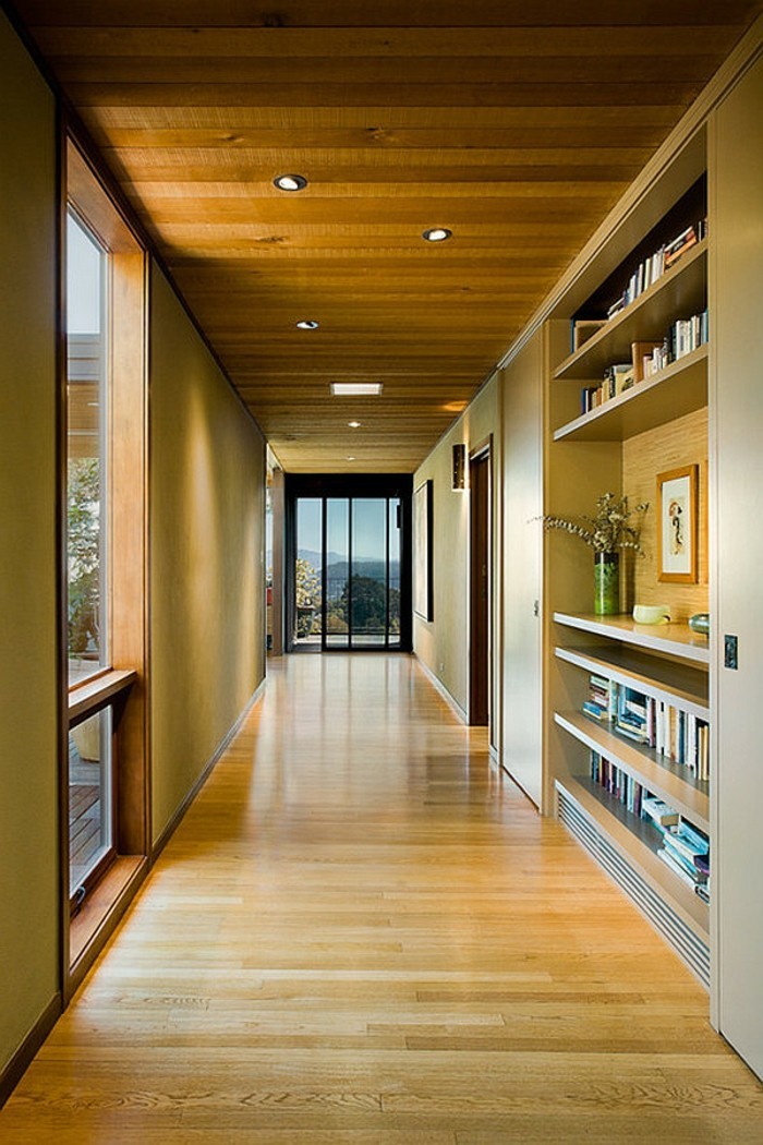 διάδρομο-make-ιδέες-με-ξύλο πάνελ και-βιβλιοθήκη