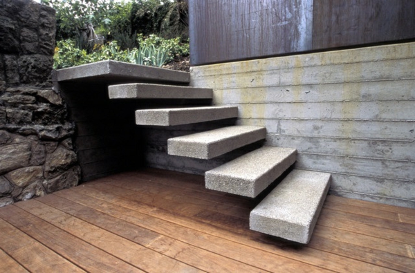 Дизайн градина с свободно плаващи каменни стъпала