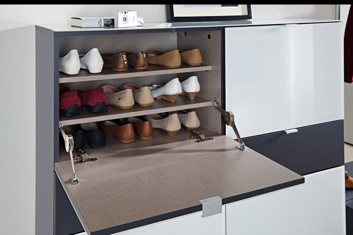 gabinete-tres-estantes disponibles funcionales de calzado