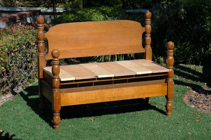 gardening kép - idea for a brown little bench from a old brown wooden bed