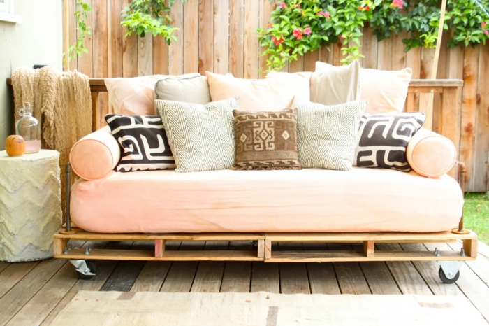puutarhakalusteet lavat sohva valmistettuja kuormalavoja