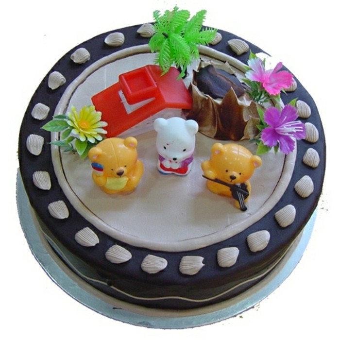 עוגת יום הולדת-מתכון-עוגה-עם-עגול-צורה-על-מודל