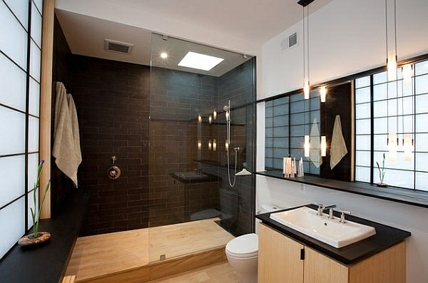 csempézett zuhanyzó-modern-fürdőszoba - sötétbarna színű
