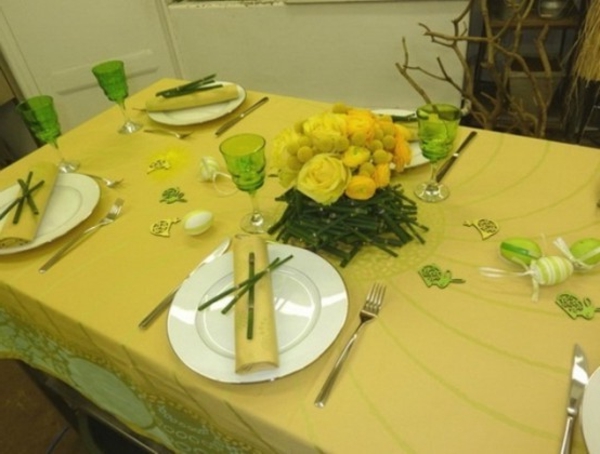 שולחן לקשט צבע צהוב שינויים מנות פורצלן