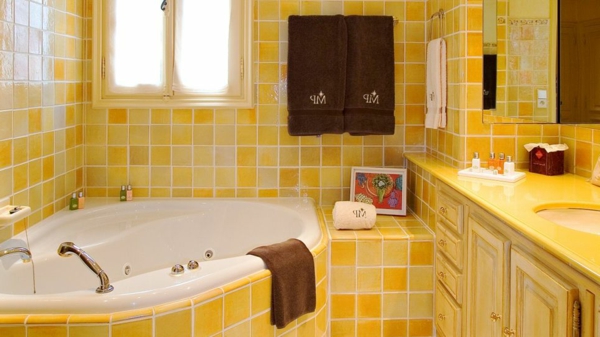 पीले रंग के बाथरूम -2