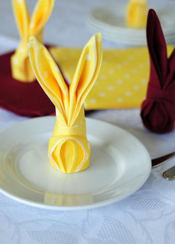 žuto ubrus-of-zec obliku Sretan-Easter-Easter-lemiti-lemiti-Easter