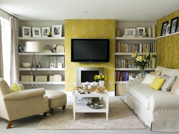 עיצוב הבית עבור הבית - טלוויזיה שחורה ורהיטים לבנים בסלון