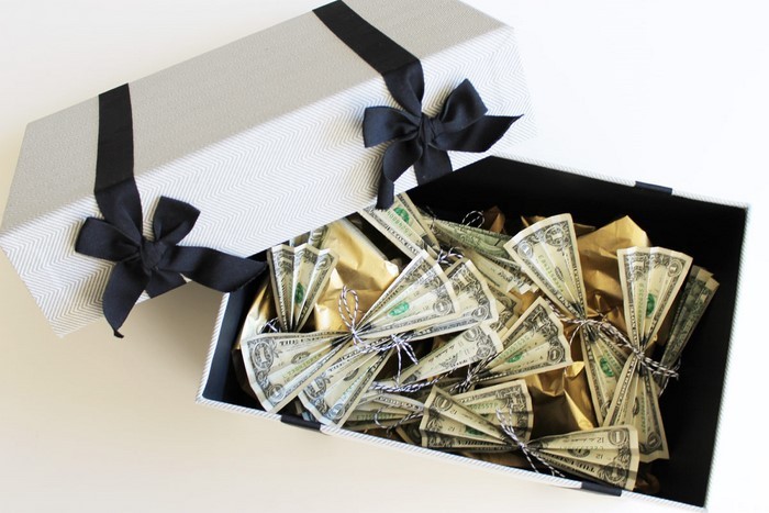 νομισματική δώρο-γάμο-a-box γεμάτη χρήματα