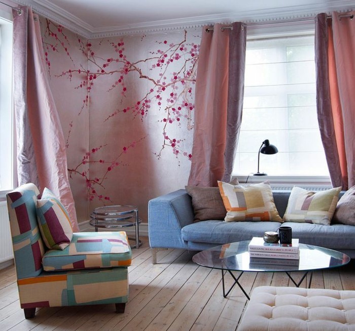 舒适的客厅，浪漫壁纸图案美妙墙设计