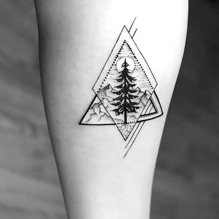 Tattoo motiivit, metsät ja vuoret, havupuu, pyramidi, rommi