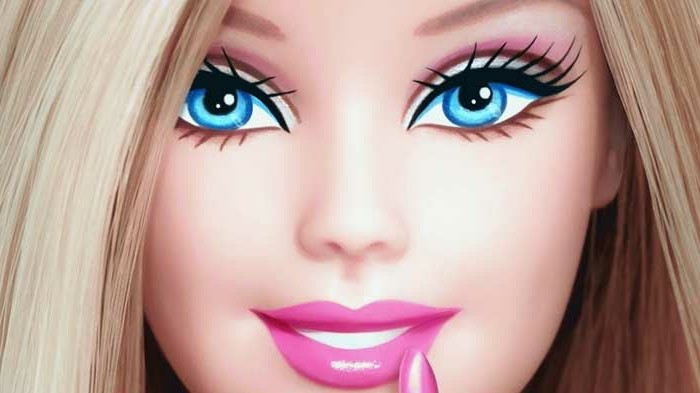 Yeux peints à la barbie-look-vous-créer à la maison avec petites amies big-plein-yeux lèvres