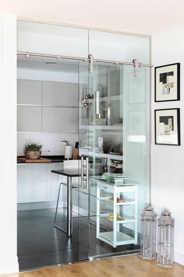 lasinen liukuovi-puulattia moderni-ideoita-for-home