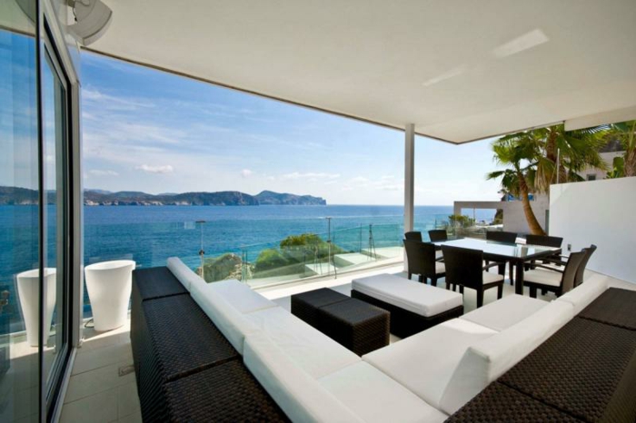 pièces-meubles mur-terrasse ultra-moderne en verre